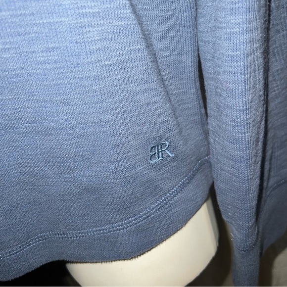 Banana Republic sweater top - Picture 2 of 4